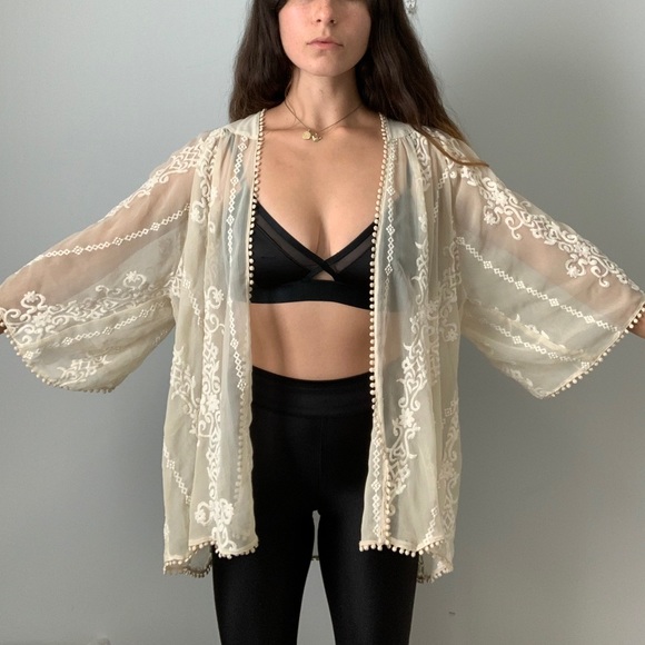 Flowy Kimono from UO - Picture 4 of 8